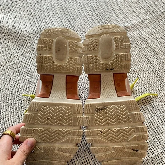 Momoni Womens Puffin Sneakers size EU 40 US 9.5 - Picture 4 of 8